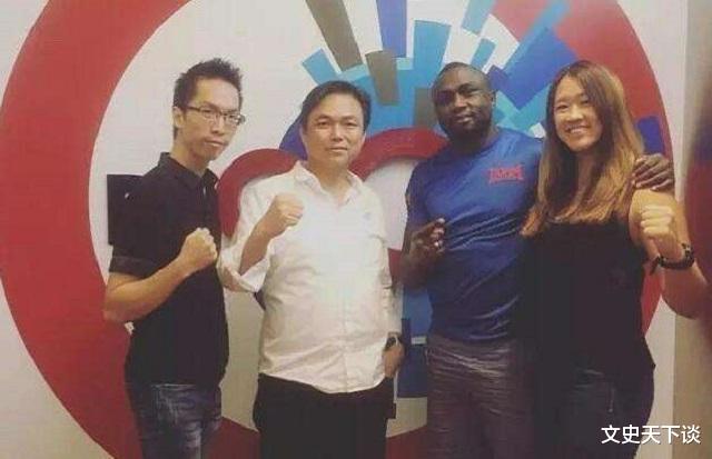 女孩▲嫁给黑人拳王3年抱俩孩的中国女孩，后来过得幸福吗？现实又心酸