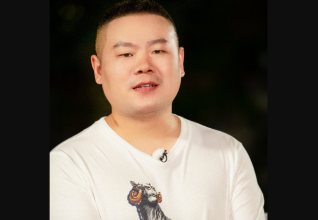 岳云鹏|又蹭热度?岳云鹏录制节目频繁提到“某人”,后遭对方严厉警告
