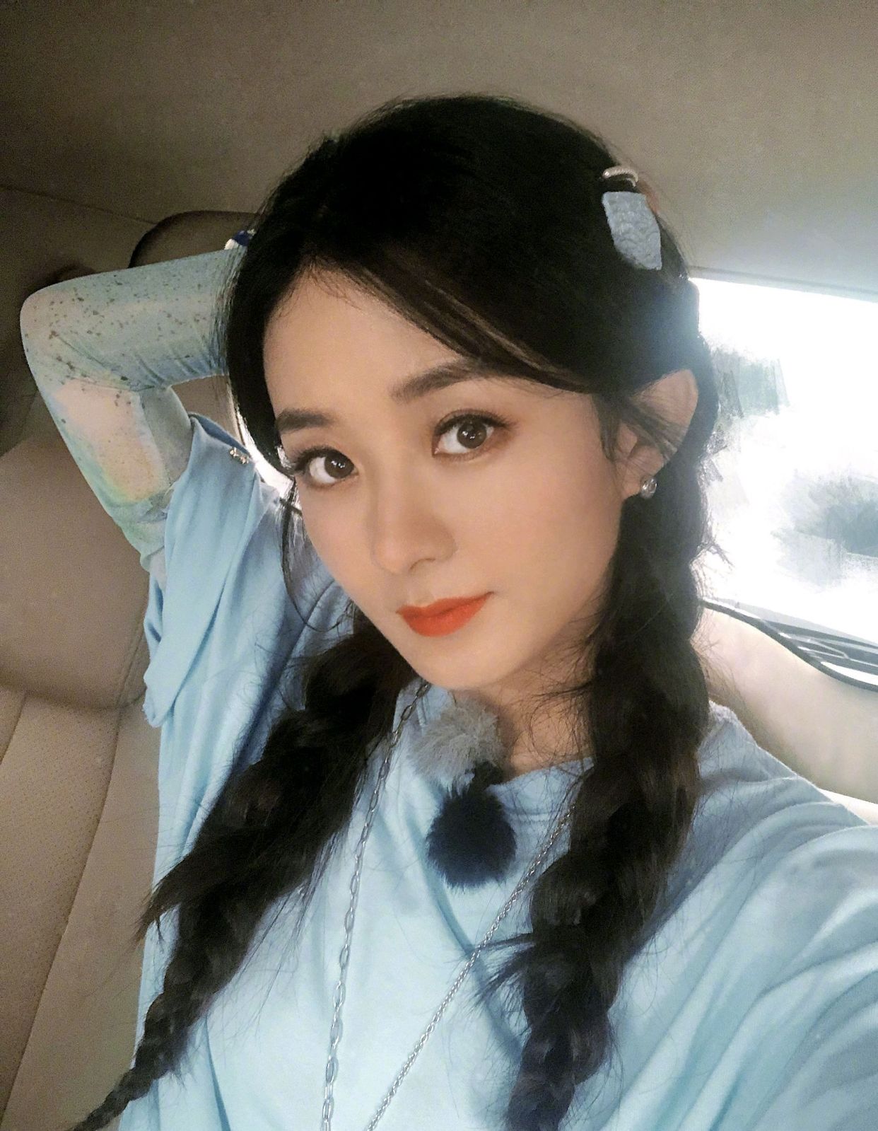 赵丽颖|赵丽颖新剧开机，离开十级精修后，现场生图下的皮肤状态让人失望