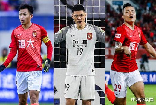 【于汉超】昨晚10点，卡纳瓦罗确认1重要信息：于汉超离开恒大，下家暂未定