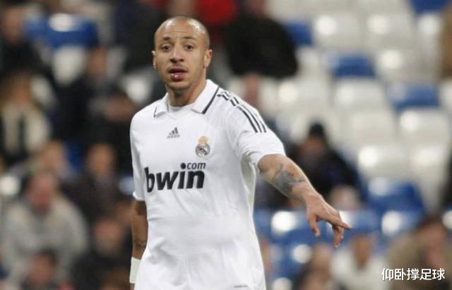 『皇家马德里』替补席睡觉先生：当年皇马给我打电话，我以为是胡说八道！