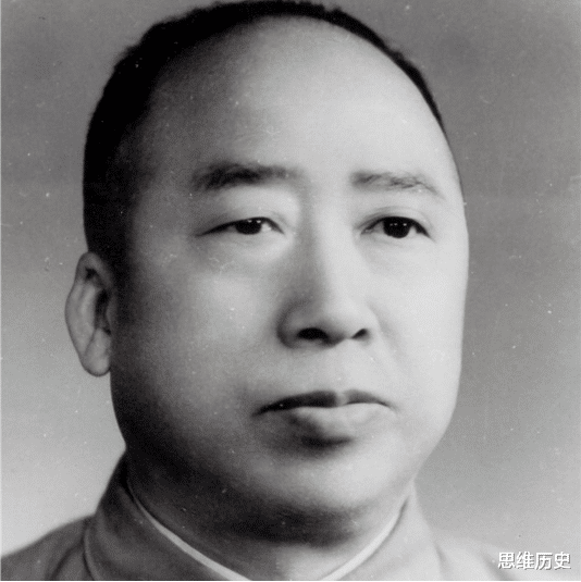 左权|他在军中地位极高，连林总都要听他的命令，55年为何未授到衔