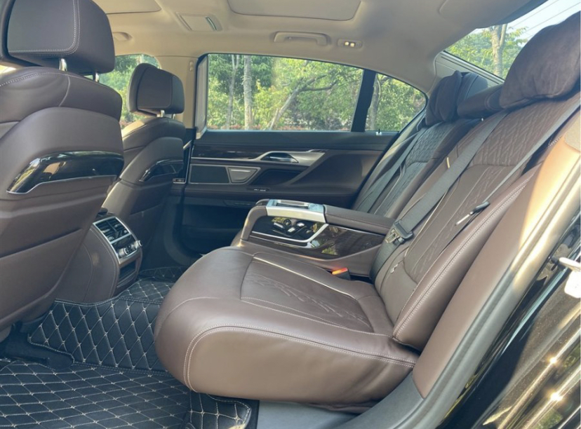 宝马7系：入手宝马730Li豪华套装，气宇非凡。分享真实提车价格和用车感受