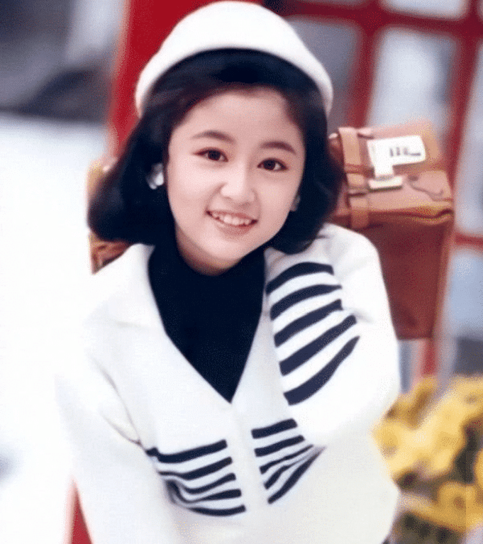 「林心如」林心如年轻时没人追？看看她20岁时候的年轻照，网友：这谁敢追啊！