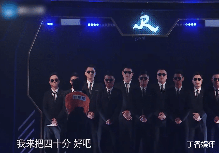 郭麒麟|《跑男》与黑衣人赛跑，王嘉尔发起挑衅，谁注意到郭麒麟的做法？