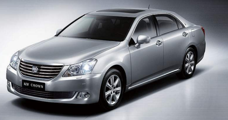 【丰田皇冠】开了三年皇冠，卖车后换了雷克萨斯ES，车主：我给大家说说心里话