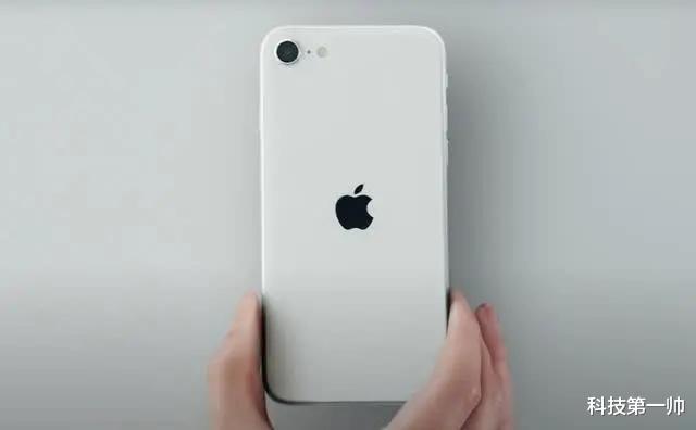 旗舰机:四月这三款旗舰机各方面都扛扛的,想换机的不要再等待了