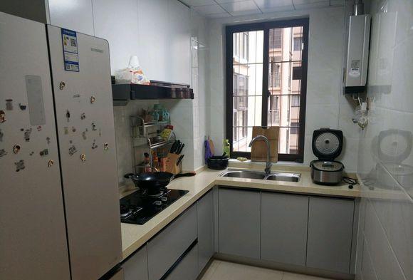 |晒晒刚入住的新房，简约装修温馨又舒适，亲朋都说实用大气真漂亮