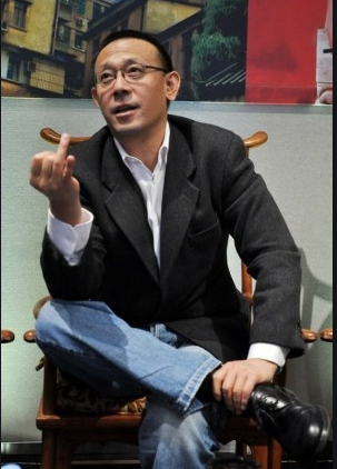 姜文|你所不知道的《让子弹飞》背后：周润发不高兴，姜文向制片人服了软