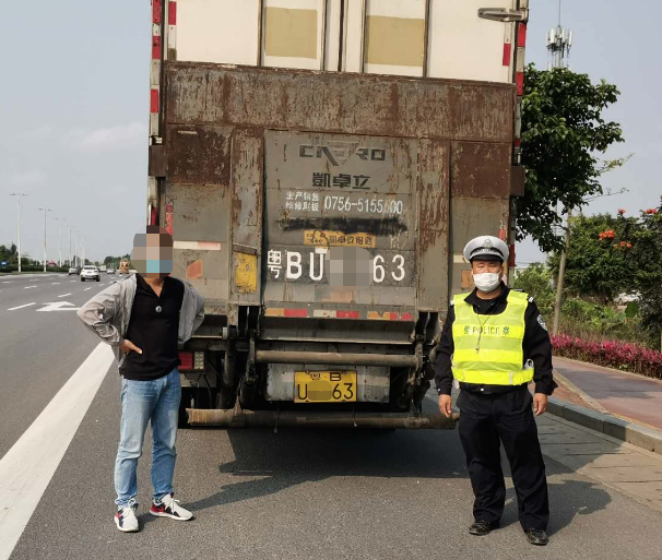 邓炳强■珠海大道数百车没走这条车道吃罚单！无人机、隐形战车轮番抓拍！行动……