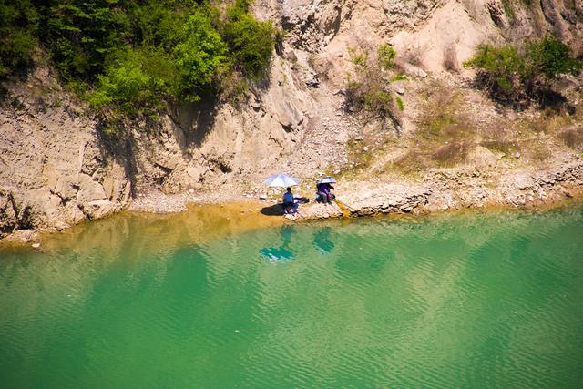 #秦岭#秦岭山阳金钱河｜这河里能钓鱼不？有点险，禁止钓鱼，但能钓寂寞