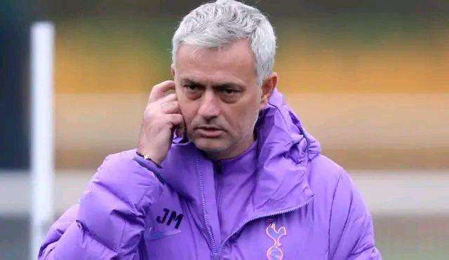 教练|贝隆认为，巴萨需要穆里尼奥段位的教练，没想到门德斯愿意降薪