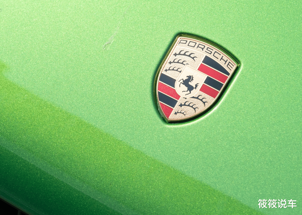 [保时捷Macan]保时捷终于“良心”了！比奥迪Q5L气派，入门爆252马力，标配全时四驱