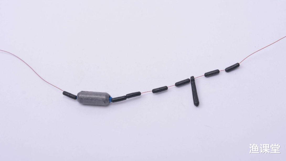 「」铅坠加以变化，竟能对付各种水情，是钓鱼技巧限制了我的想象力？