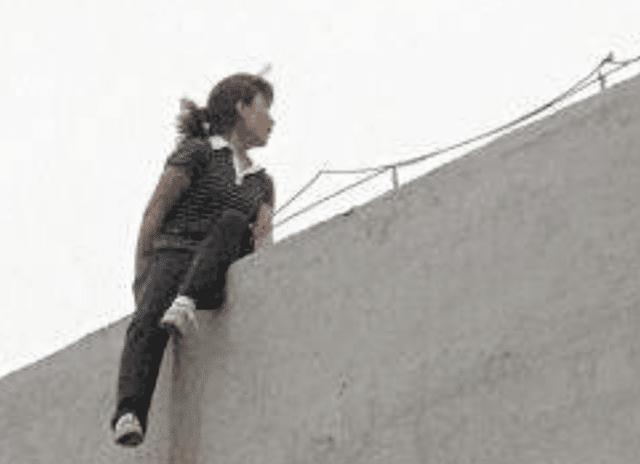 江西|女子因情跳楼轻生，只因男友与其分手，男友：刚认识三个月她就怀孕
