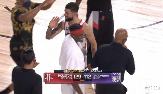 詹姆斯·哈登|奇迹啊！轰40+7+2登顶第一，29队都嫌弃的小丑，被哈登喂成全明星