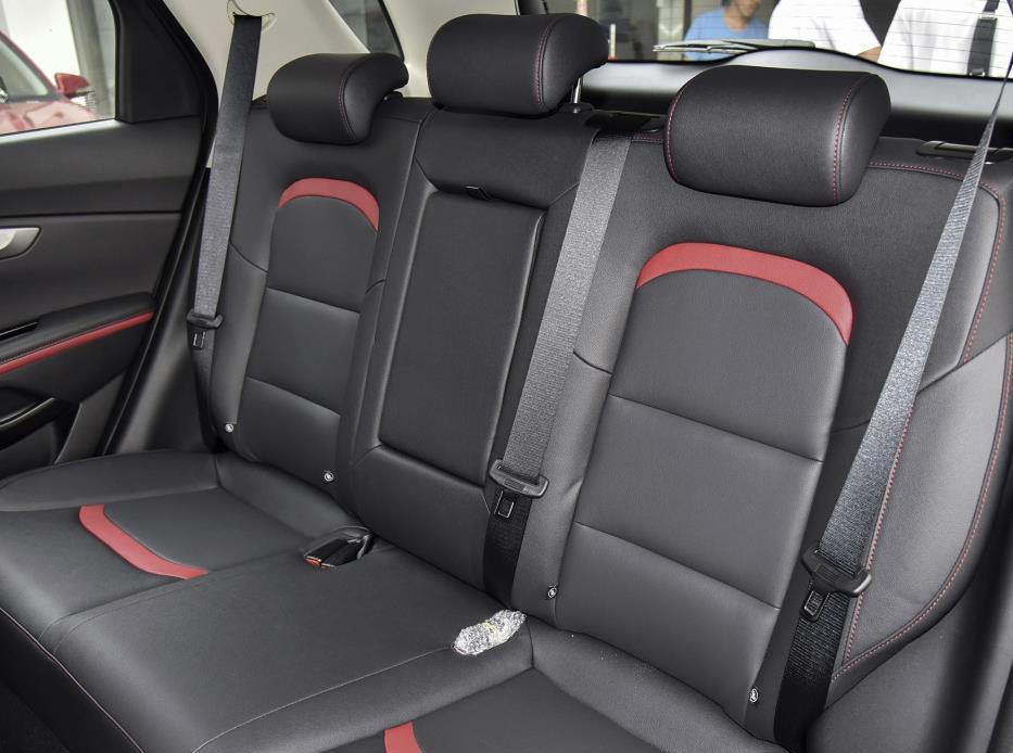 「比亚迪宋」手握8万喜提长安CS55，用车1200公里后，车主做了评价！