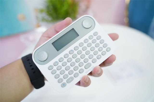 评测|海鸟贴纸打印机蓝牙按键版评测：生活收纳归类小能手