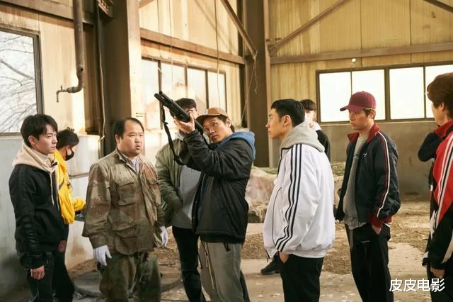 李帝勋■韩国人又破了我们想象的尺度，这部电影里这个贫富悬殊的世界，令我咋舌