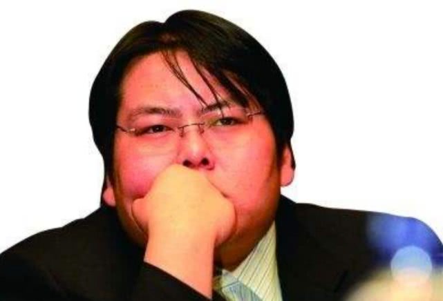 澳门■山西两个富豪娶明星，一个变“老赖”，一个宣告“破产”