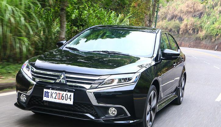 三菱：三菱终于成功！全新家轿动感不输思域，配1.8升动力+6AT