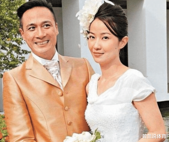 『吴镇宇』和影帝一见钟情，婚后19年从不做家务，年近50岁仍似少女