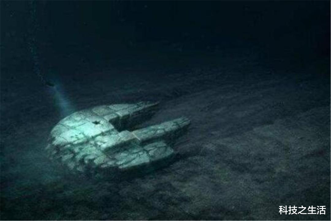 科学家|海底出现坠毁的飞碟？科学家发现金属圆盘，直径可达61米！