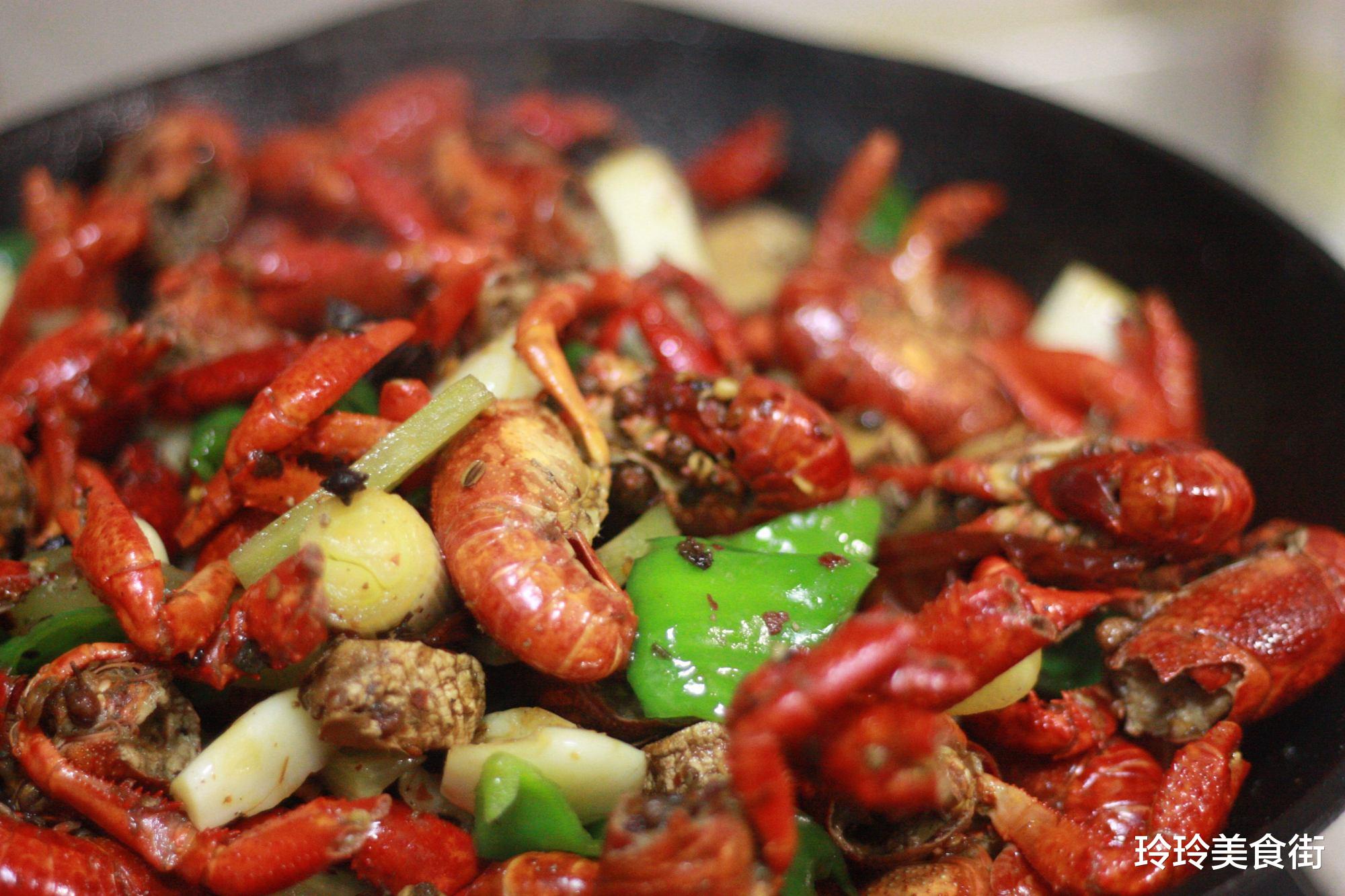 #小龙虾#做香辣小龙虾时，只加啤酒可不行，多加一点它，更加香辣入味