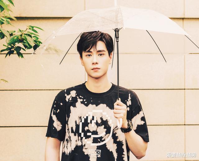 「李现」李现客串《亲爱的》第二部,演绎婚后生活,新主角却被质疑撑不住