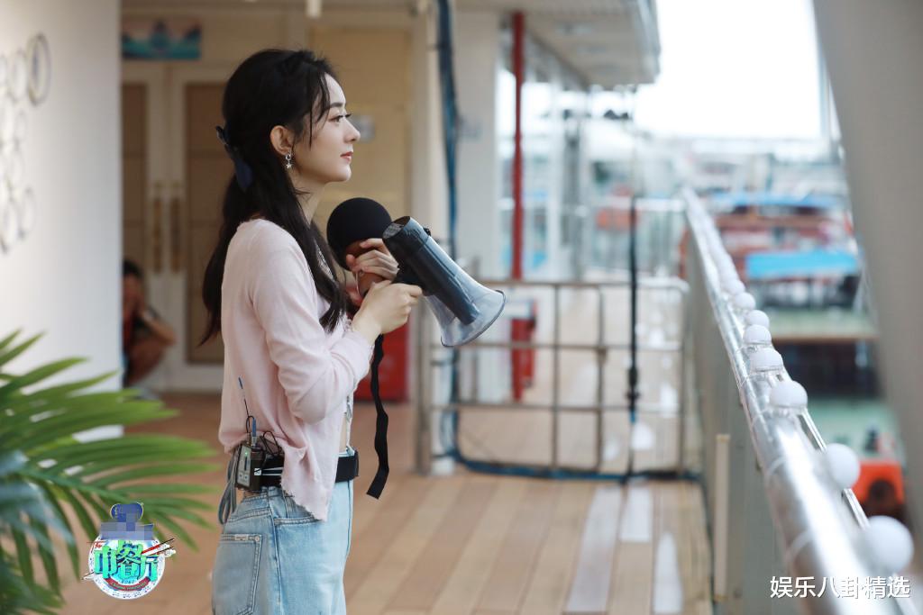 李浩菲|《中餐厅4》当李浩菲被男嘉宾撩时有谁注意她反应?不愧是主持人