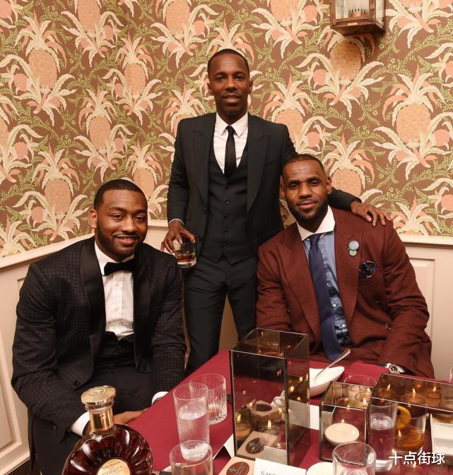 勒布朗·詹姆斯|詹姆斯经纪人手握20多名球星，年收入是球员总薪水3%，共有多少？