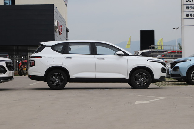 宝骏|明明是MPV，整的比SUV还漂亮，7.88万起售，还看博越、H6？