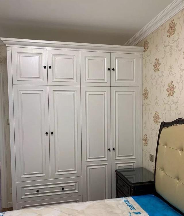 |新房装修完工，坚持买成品家具，摆上就后悔了真难看，又不实用