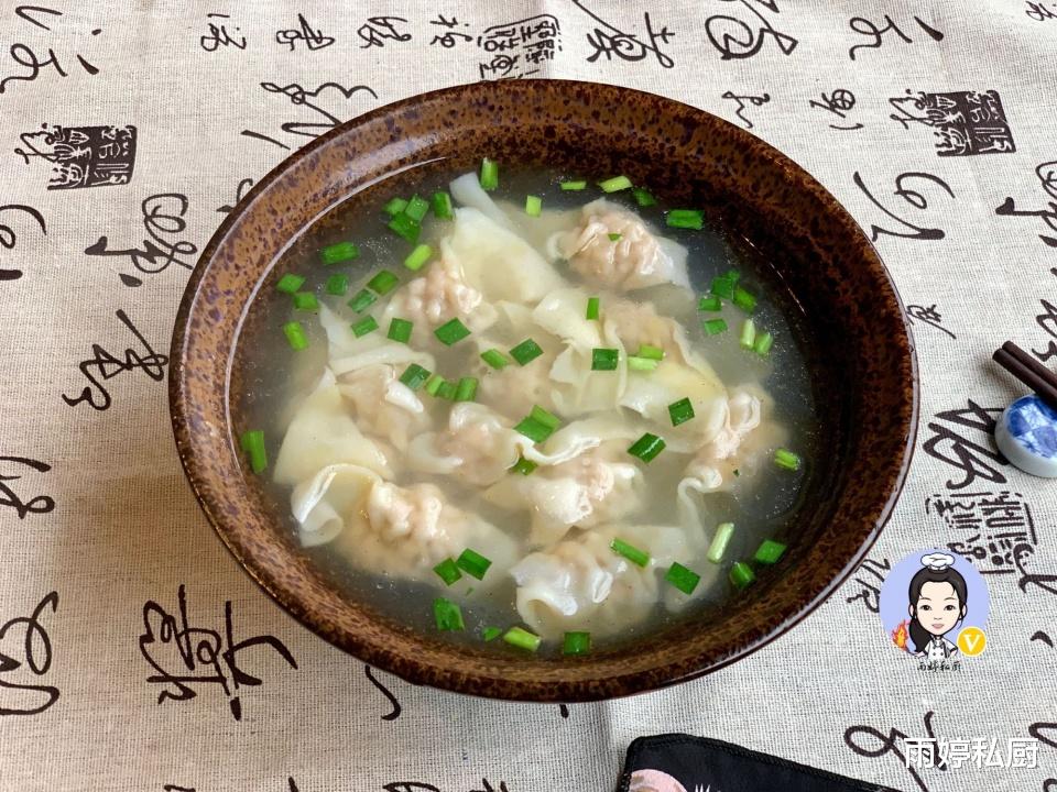 馄饨|早餐不将就，吃上一碗胃里暖乎乎，美味又营养，大人孩子都爱吃