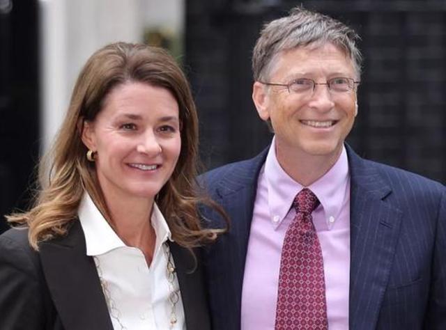 「移民」又一世界首富裸捐116亿？中国富豪却不为所动，继续移民“做空”