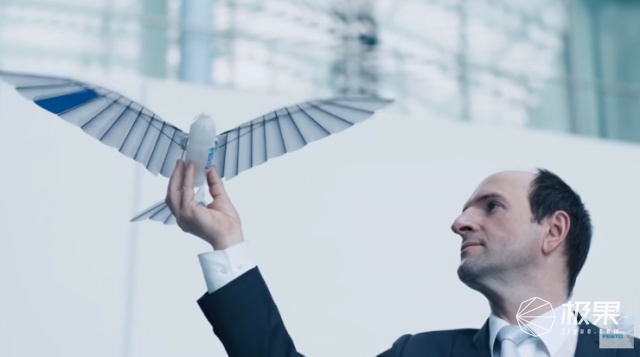 英特尔|德国机器人技术公司推出仿生雨燕，可实现在室内飞行