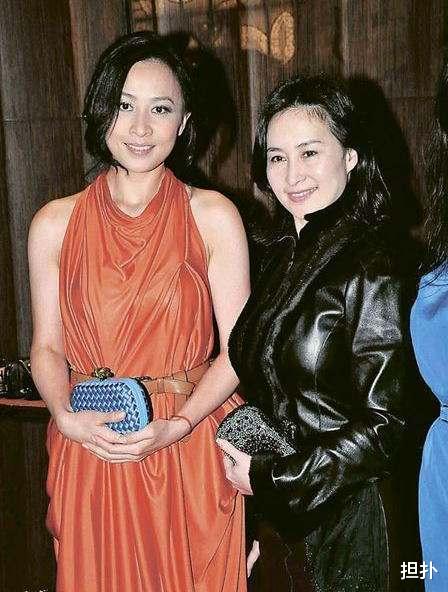 「许晋亨」许世勋不准许晋亨娶刘嘉玲，为何后却同意他弃何超琼，娶李嘉欣？