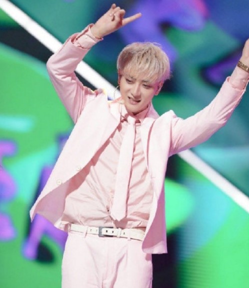 徐艺洋|黄子韬不再低调，明目张胆给徐艺洋写歌，谁注意里面的一句歌词？