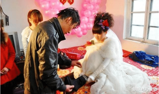 朗朗育儿课堂 农村“妻跑族”比例猛增，老人哭诉：结婚1年，生完孩子就跑了