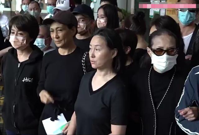 『赌王』赌王昨天曾抢救成功后于睡梦中去世,郭晶晶公公受访哀悼多次叹气