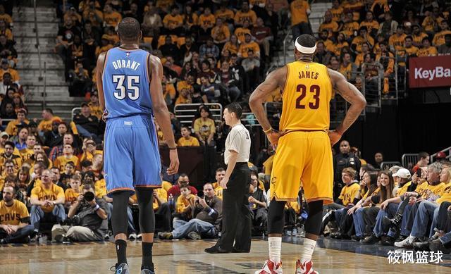 凯文·杜兰特▲重磅！又一球员官宣退赛，那可是联盟前五的超巨，湖人夺冠机会要来了！