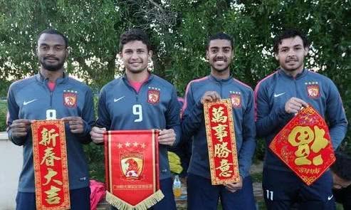 国足@中午12点，国足再获重大喜讯！两位金靴级归化射手8月将被李铁征召