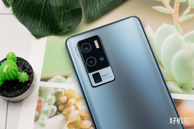 iqoo|十一换新机怎么选？这几款机型或许更加适合你