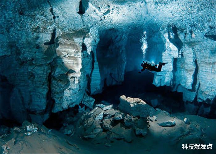 【科学家】科学家在南极发现“地底世界”，还有生物存在，对人类是一大威胁！