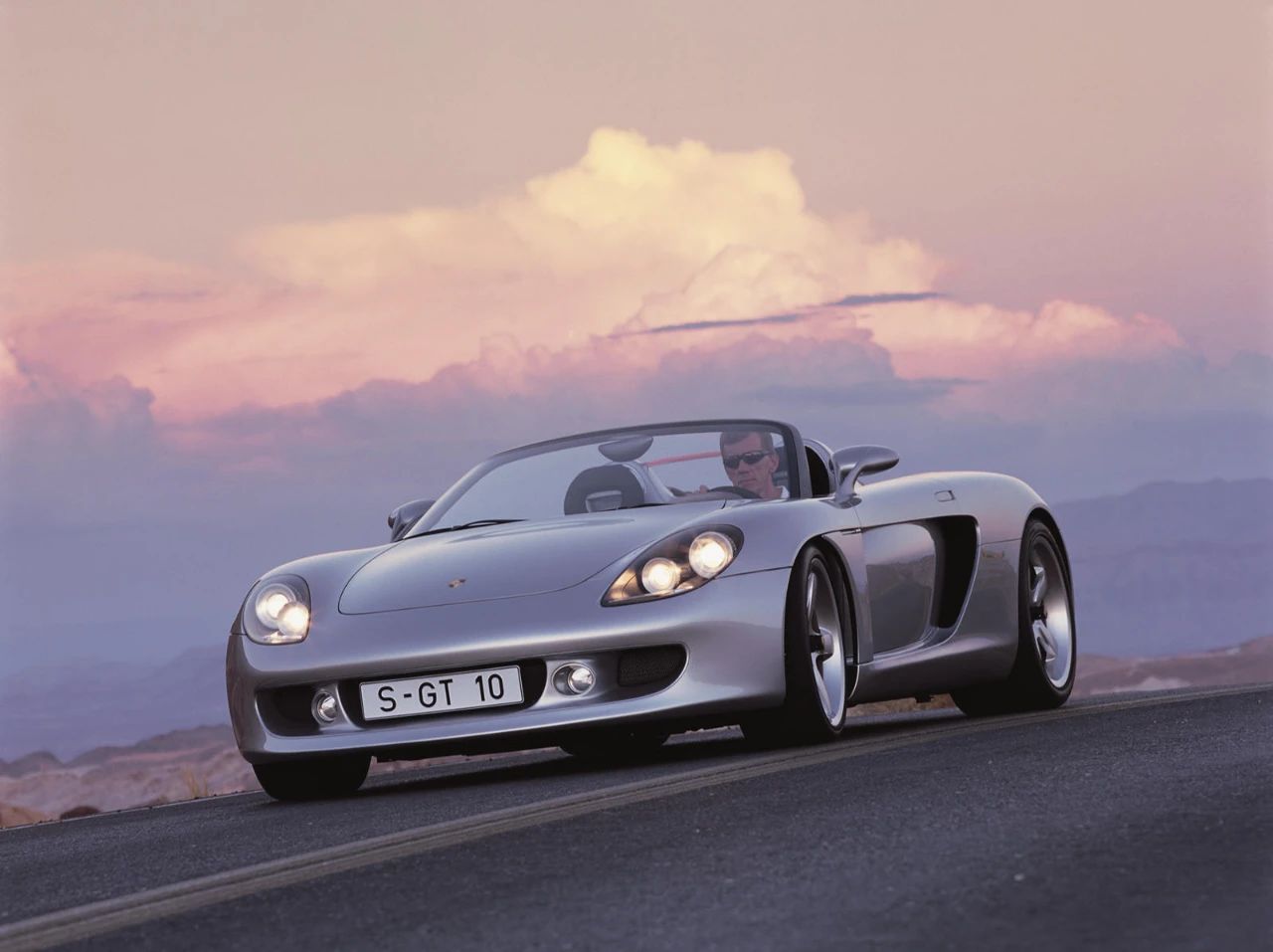 【保时捷carrera】保时捷Carrera GT是有史以来最危险的汽车吗？