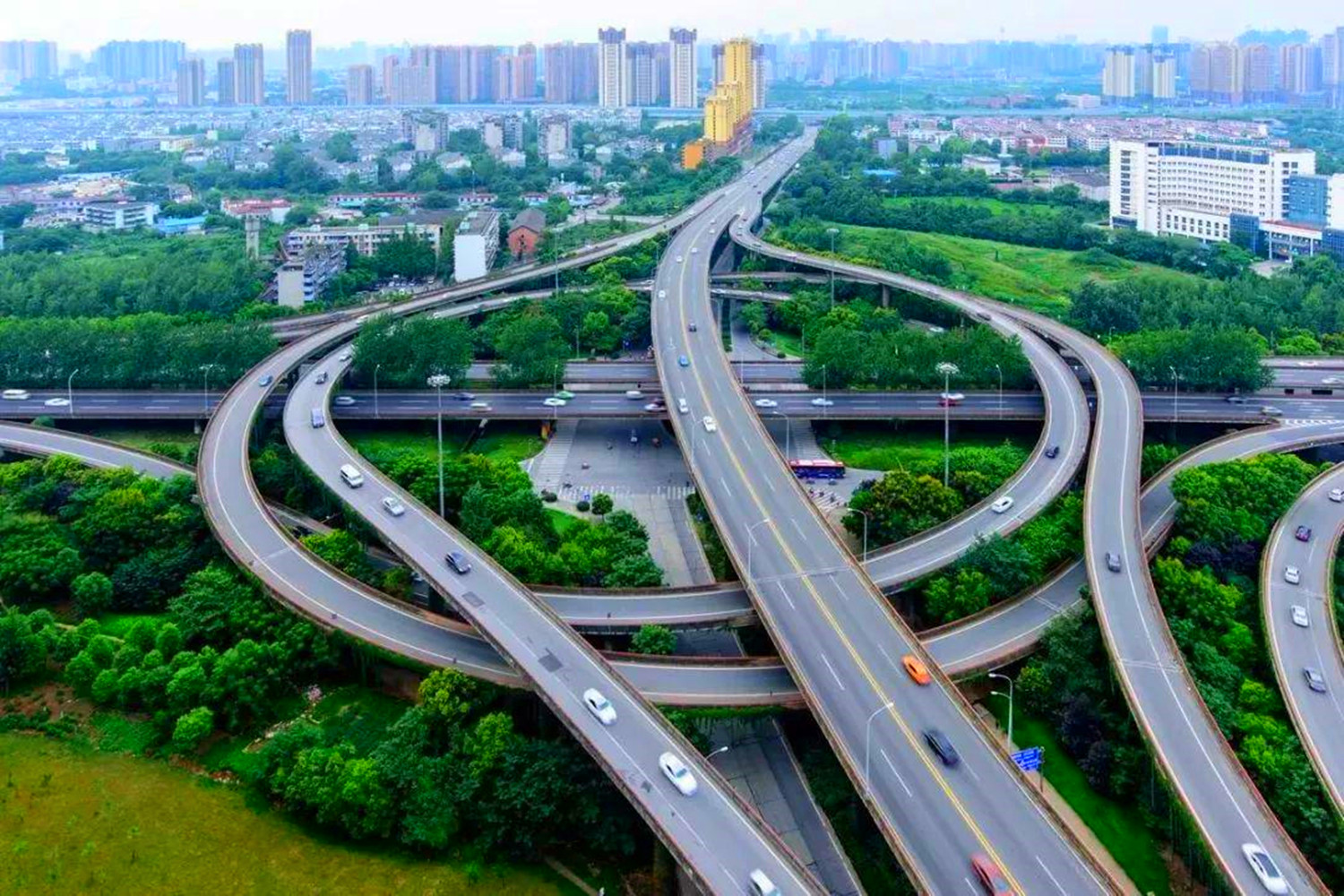 泱夏往事随风流逝 湖北在建首条智慧高速,总投资约24.26亿,双向六车道规模