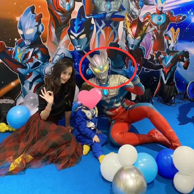 黄晓明参加儿子庆生派对？摄影师回应：真不能说，Baby要求保密