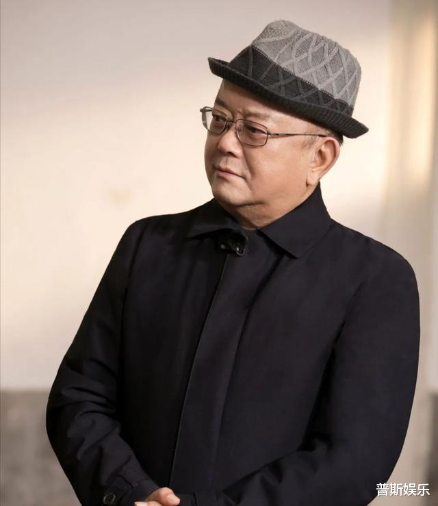 姚晨▲王刚是她前夫,她经历两段婚姻却不愿生子,年过六旬仍不婚不育