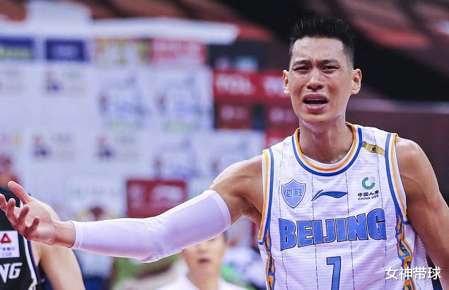 『林书豪』CBA没那么好混！林书豪半场7中1，被赵继伟防到半场过不了