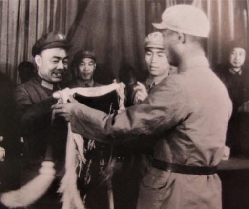 段誉■辽沈战役这支纵队歼敌第一，司令好战，政委上阵指挥被炸断肋骨